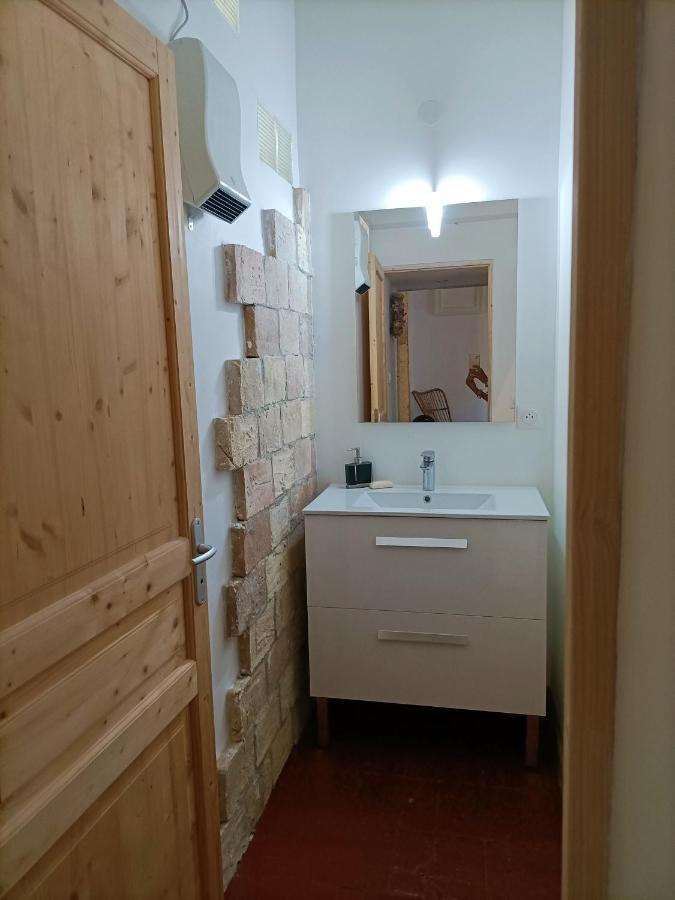 T2 Duplex "Chez Evelyne" Lejlighed Remoulins Eksteriør billede