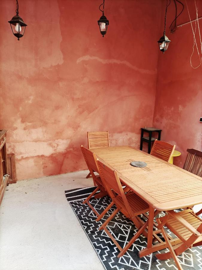 T2 Duplex "Chez Evelyne" Lejlighed Remoulins Eksteriør billede