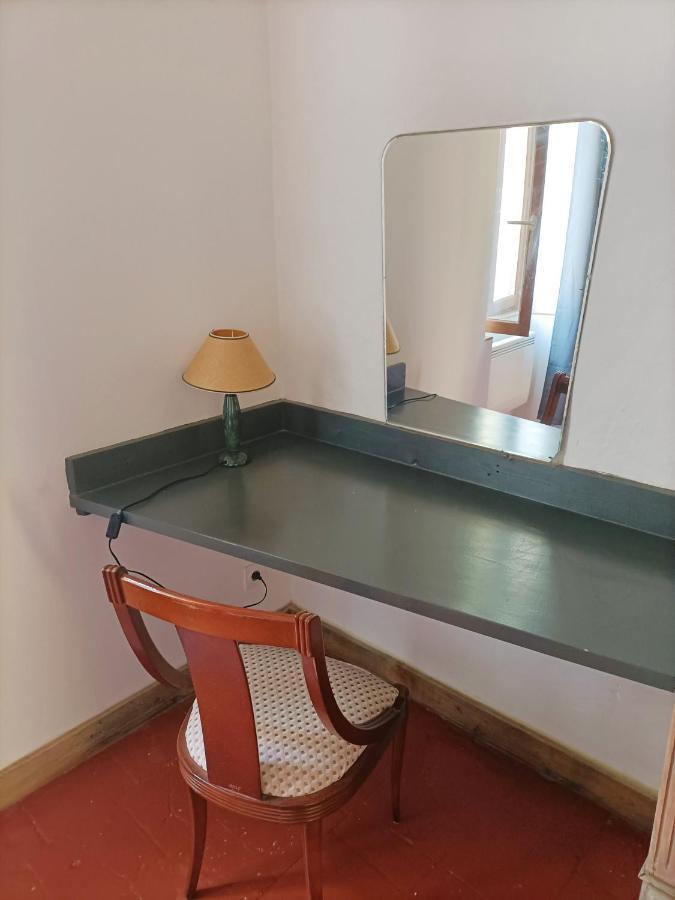 T2 Duplex "Chez Evelyne" Lejlighed Remoulins Eksteriør billede